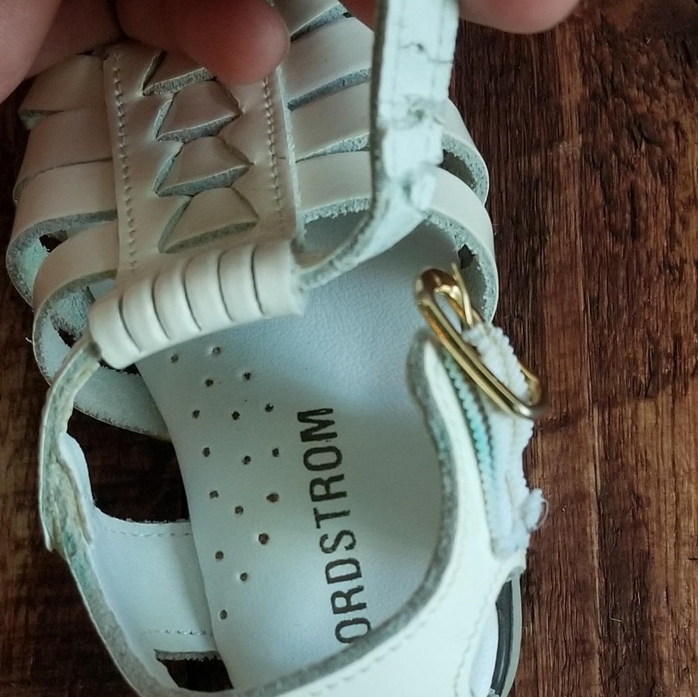 🚫SOLD🚫《Nordstrom 》Infant White sandals - Picture 6 of 6